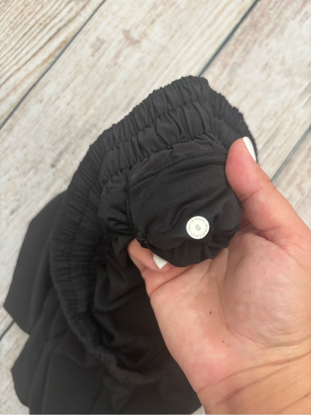 Lululemon Hotty Hot Shorts sz 6 - Picture 4 of 4